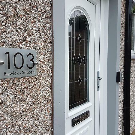 103 Bewick Serviced Accommodation Newton Aycliffe Exterior photo